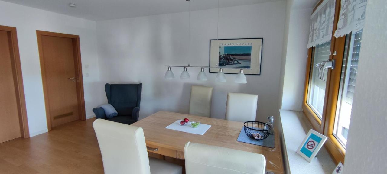 Moderne Ferienwohnung Lindlar, Dorf- Und Waldnah, Gratis W-Lan, Nr Buitenkant foto
